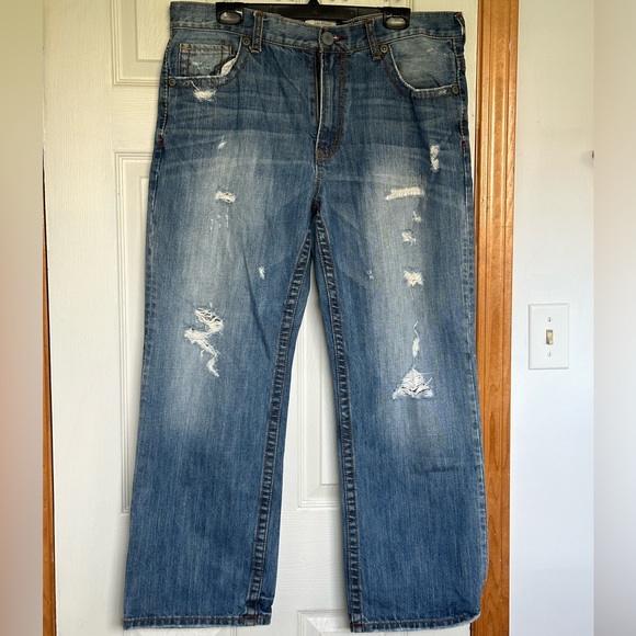 Super flattering distressed Aeropostale jeans. Essex straight leg, size 36/30👖 - Picture 4 of 6